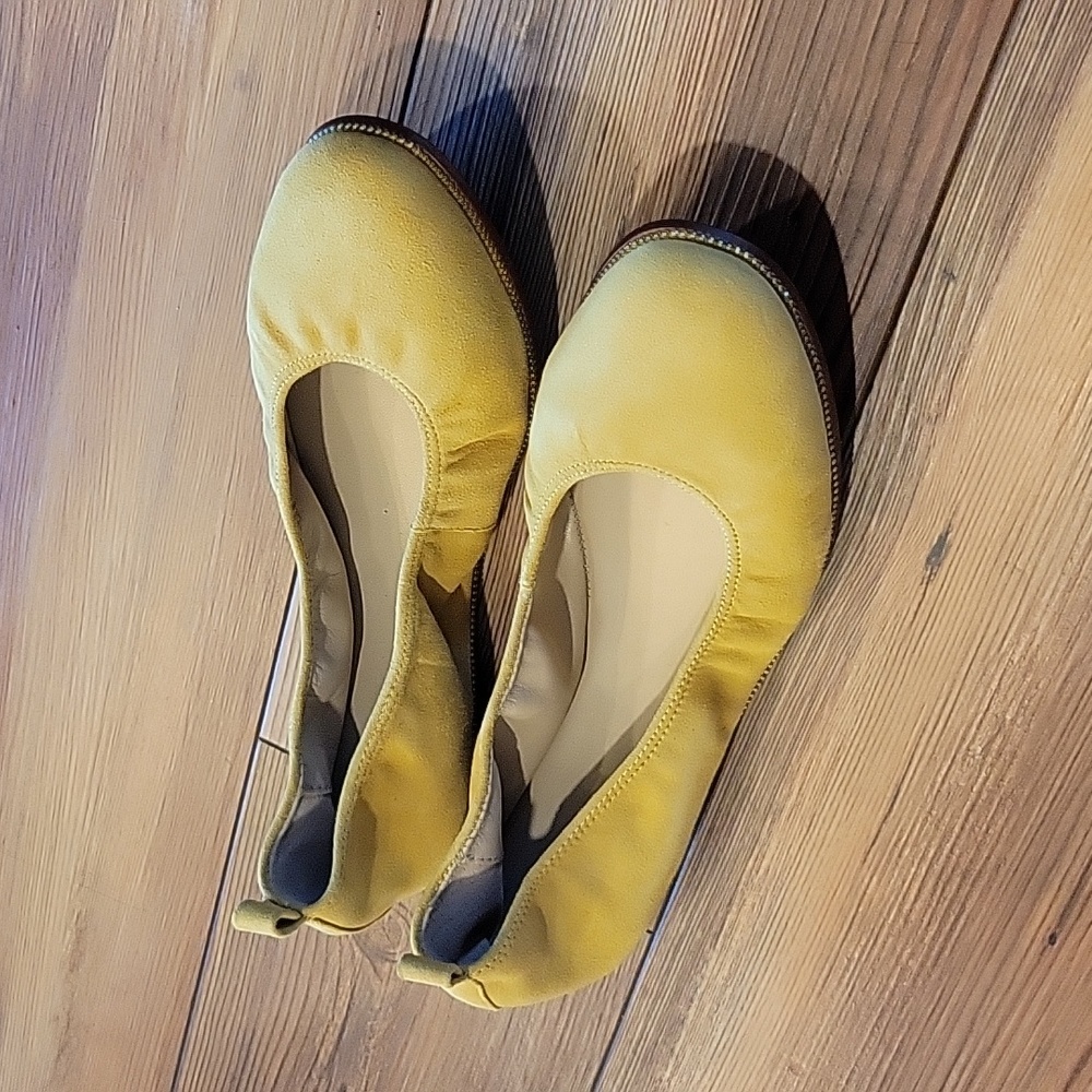 New without box Botkier Mason Flat